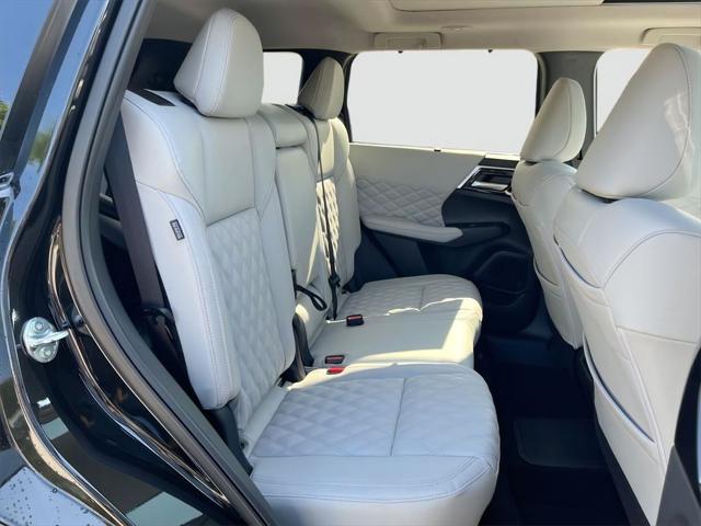 2025 Mitsubishi Outlander PHEV PLATINUM EDITION S-AWC