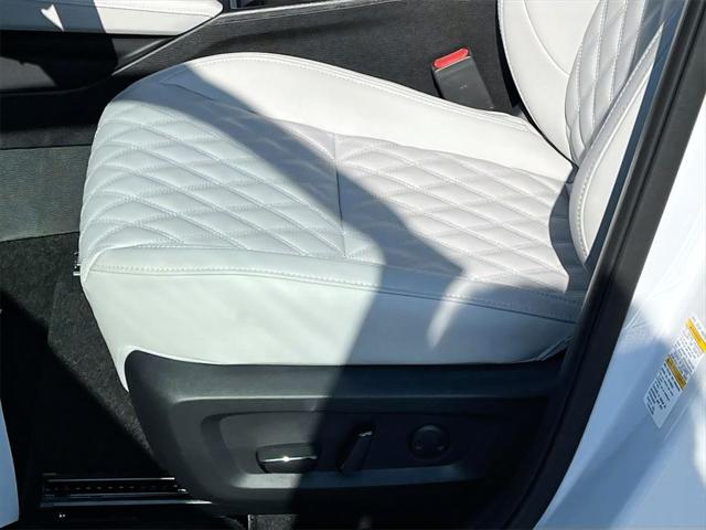 2025 Mitsubishi Outlander PHEV SEL S-AWC