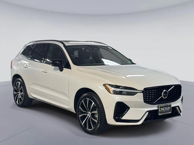 2023 Volvo XC60 Recharge T8 Plus Dark Theme