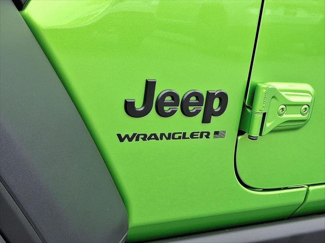 2025 Jeep Wrangler 4-Door Willys 4x4