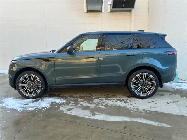 2025 Land Rover Range Rover Sport P360 SE