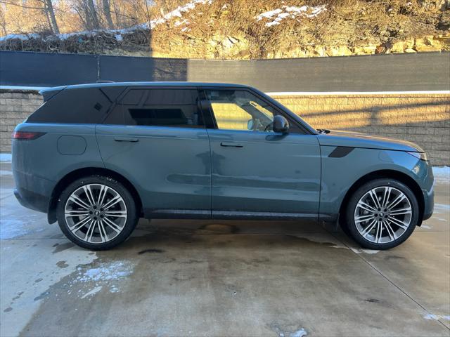 2025 Land Rover Range Rover Sport P360 SE