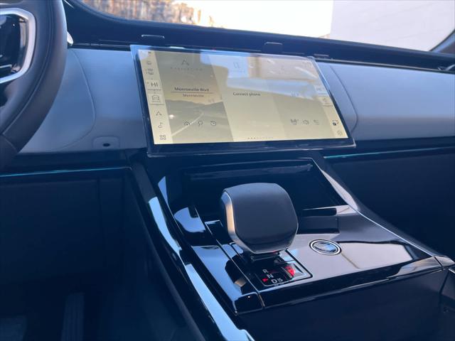 2025 Land Rover Range Rover Sport P360 SE