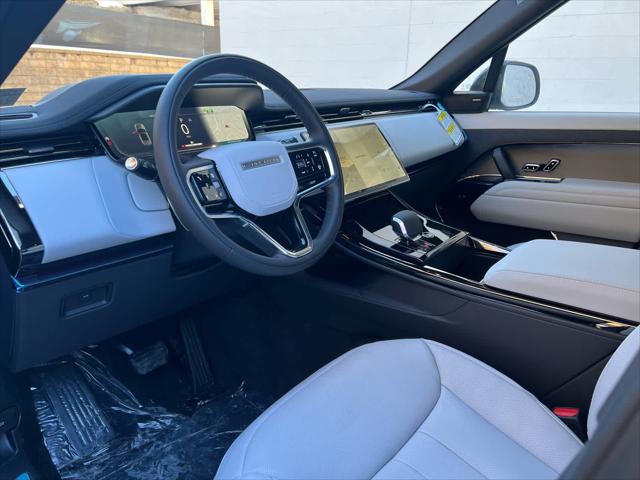 2025 Land Rover Range Rover Sport P360 SE