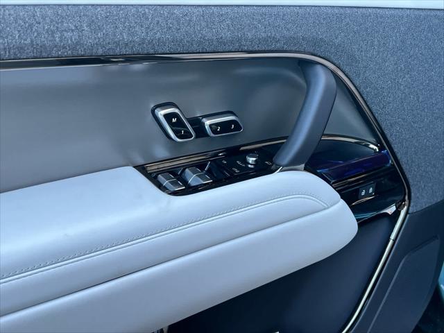 2025 Land Rover Range Rover Sport P360 SE