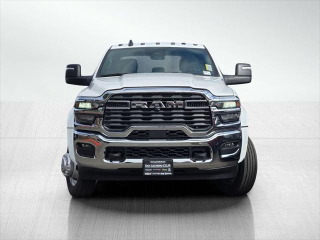 2026 RAM Ram 5500 Chassis Cab RAM 5500 BIG HORN CHASSIS CREW CAB 4X4 84 CA