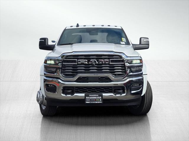 2026 RAM Ram 5500 Chassis Cab RAM 5500 BIG HORN CHASSIS CREW CAB 4X4 84 CA 2026 RAM Ram 5500 Chassis Cab RAM 5500 BIG HORN CHASSIS CREW CAB 4X4 84 CA