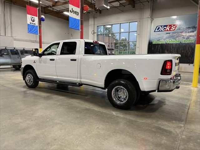 2026 RAM Ram 3500 RAM 3500 TRADESMAN CREW CAB 4X4 8 BOX