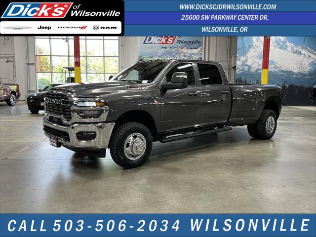 2026 RAM Ram 3500 RAM 3500 TRADESMAN CREW CAB 4X4 8 BOX