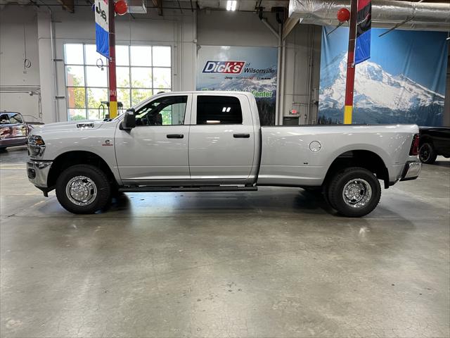 2026 RAM Ram 3500 RAM 3500 TRADESMAN CREW CAB 4X4 8 BOX