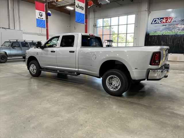 2026 RAM Ram 3500 RAM 3500 TRADESMAN CREW CAB 4X4 8 BOX