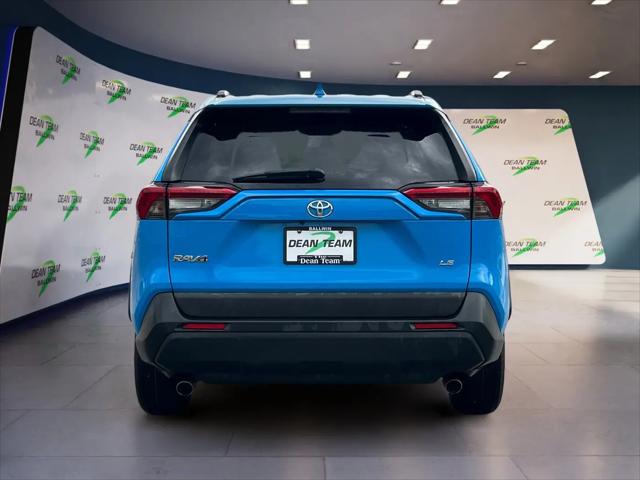 2019 Toyota RAV4 LE