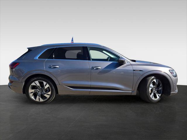 2021 Audi e-tron Premium Plus quattro