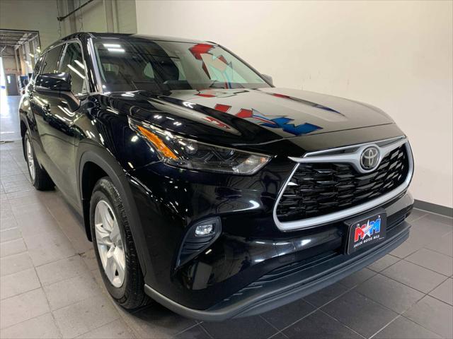 2022 Toyota Highlander LE
