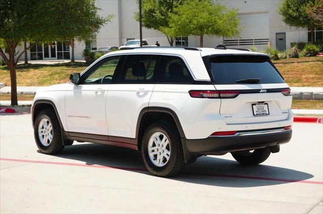 2023 Jeep Grand Cherokee Laredo 4x4