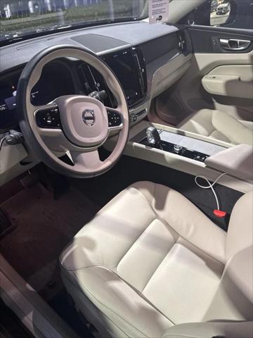 2025 Volvo XC60 Plug-In Hybrid T8 Plus