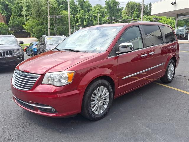 2015 Chrysler Town and Country Limited Platinum