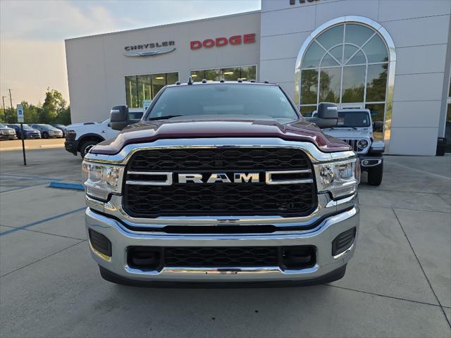 2024 RAM 3500 Tradesman Crew Cab 4x4 8 Box