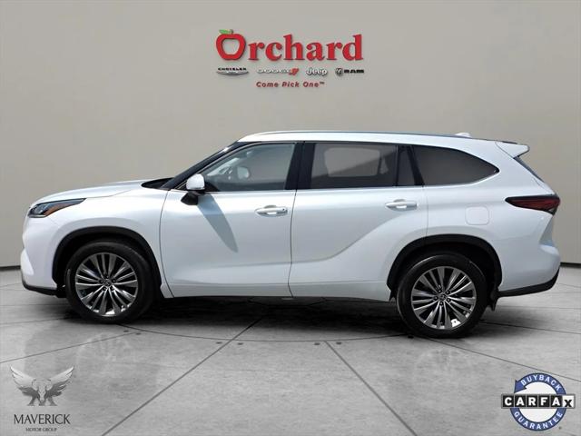 2022 Toyota Highlander Platinum