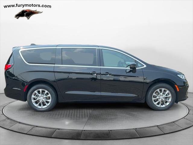 2025 Chrysler Pacifica PACIFICA SELECT AWD