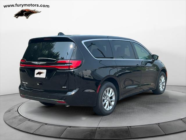 2025 Chrysler Pacifica PACIFICA SELECT AWD