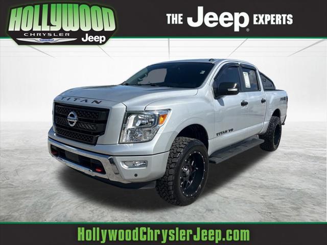 2020 Nissan TITAN Crew Cab SV 4x2