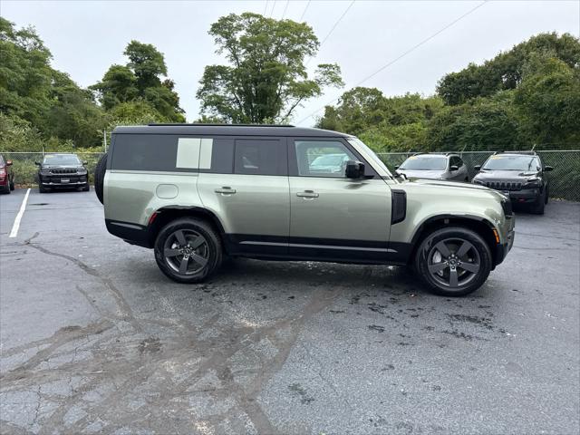 2025 Land Rover Defender 130 P400 X-Dynamic SE