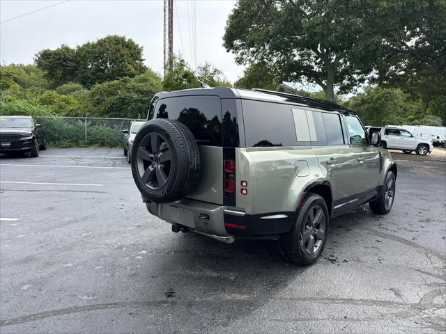 2025 Land Rover Defender 130 P400 X-Dynamic SE