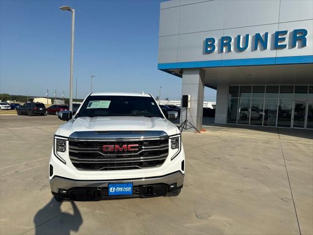 2022 GMC Sierra 1500 4WD Crew Cab Short Box SLT