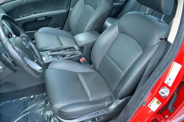 2013 Suzuki Kizashi Sport SLS