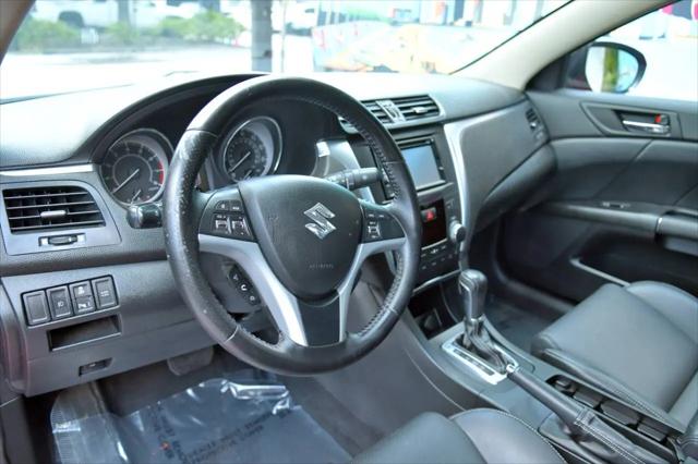 2013 Suzuki Kizashi Sport SLS