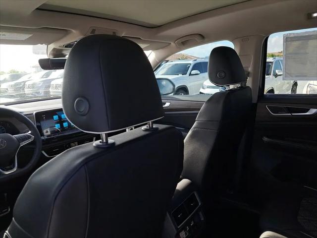 2025 Volkswagen Atlas 2.0T SEL Premium R-Line