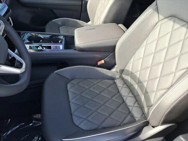 2025 Volkswagen Atlas 2.0T SEL Premium R-Line