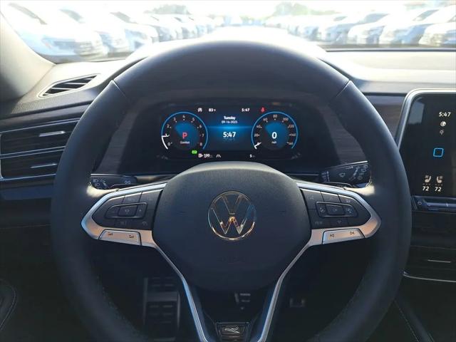 2025 Volkswagen Atlas 2.0T SEL Premium R-Line