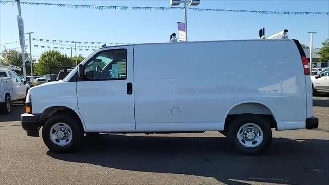 2025 Chevrolet Express Cargo Van RWD 2500 Regular Wheelbase WT