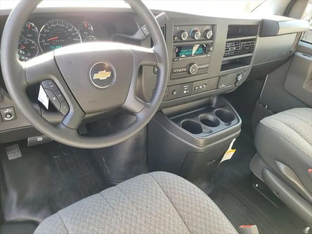 2025 Chevrolet Express Cargo Van RWD 2500 Regular Wheelbase WT
