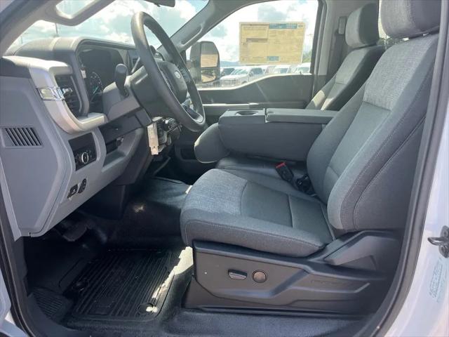 2025 Ford 600 XLT