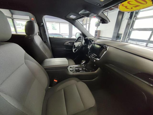 2023 Chevrolet Traverse AWD LT Cloth