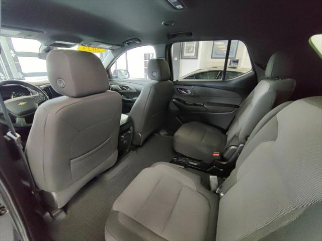 2023 Chevrolet Traverse AWD LT Cloth