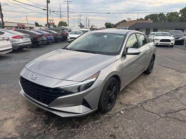 2021 Hyundai Elantra SEL for sale near Fairfield, OH