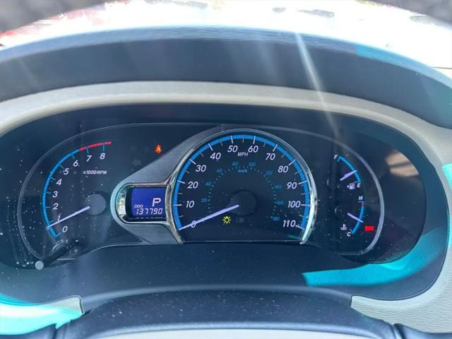 2013 Toyota Sienna XLE V6 8 Passenger