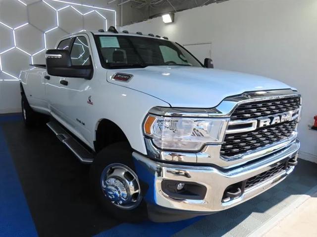2024 Ram 3500 Big Horn Crew Cab 4x4 8' Box