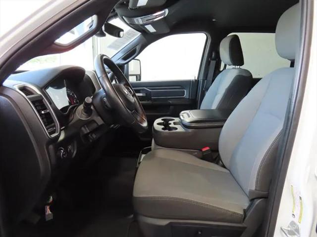 2024 Ram 3500 Big Horn Crew Cab 4x4 8' Box