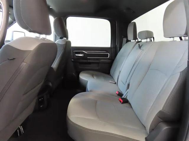 2024 Ram 3500 Big Horn Crew Cab 4x4 8' Box