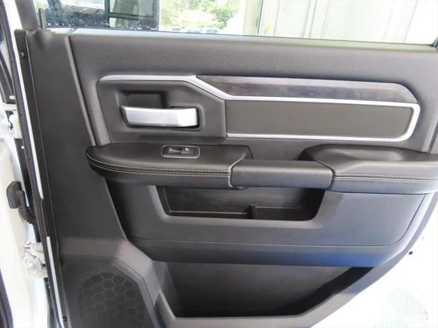 2024 Ram 3500 Big Horn Crew Cab 4x4 8' Box