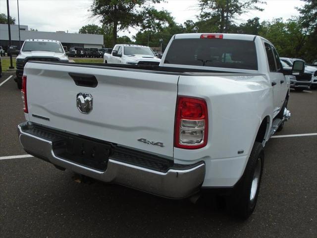 2024 RAM 3500 Big Horn Crew Cab 4x4 8 Box