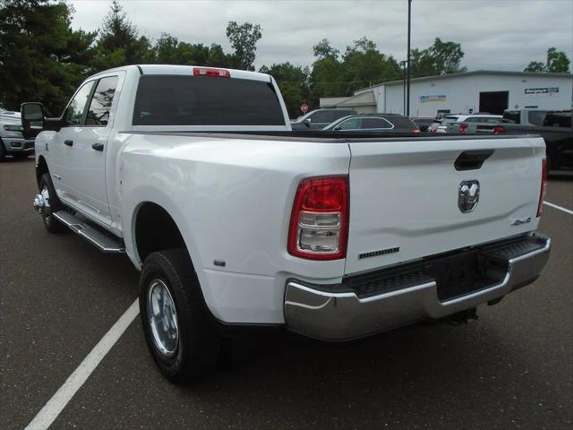 2024 RAM 3500 Big Horn Crew Cab 4x4 8 Box