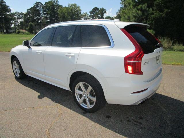 2021 Volvo XC90 T6 Momentum 7 Passenger