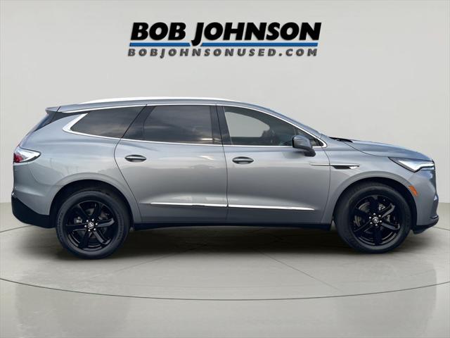 2023 Buick Enclave Essence AWD