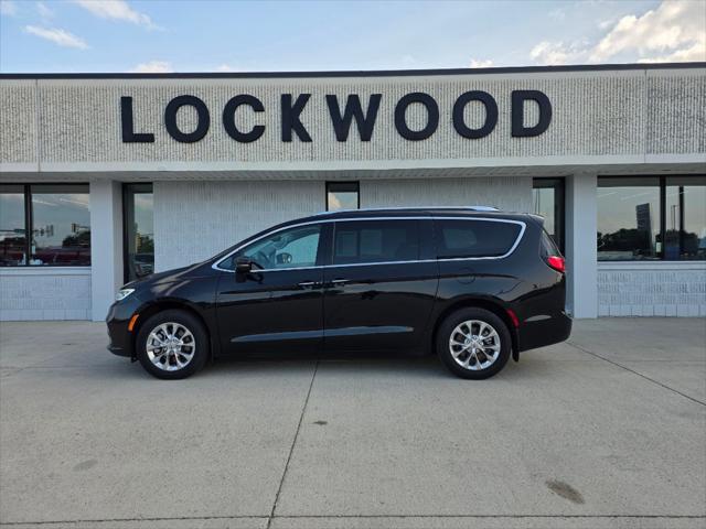 2021 Chrysler Pacifica Touring L AWD
